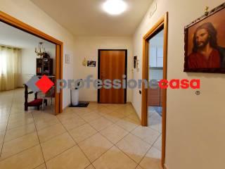 Quadrilocale viale Italia, 17, San Nicola la Strada — foto 25 di 47