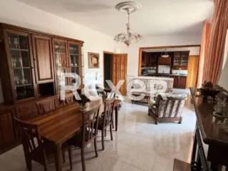 Appartamento via Serafino, Centro, Casabona — foto 4 di 10