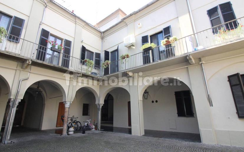 Attico via San Michele 7, Centro, Vercelli — foto 5 di 21