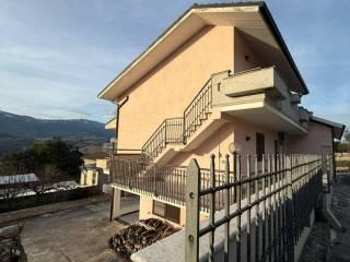 Villa bifamiliare via Vasca, Centro, Pietranico — foto 7 di 26