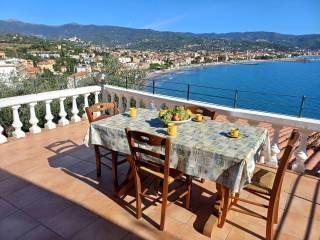 Villa unifamiliare via Sant'Elmo 372, Centro, Diano Marina — foto 17 di 34
