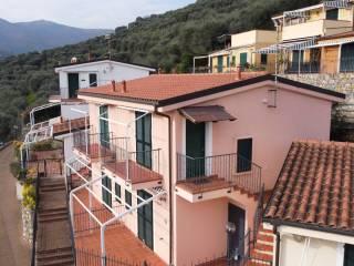 Bilocale Localita' Montin, Moltedo, Diano San Pietro