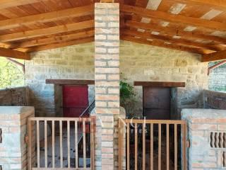 Casale, ottimo stato, 170 m², Camerino — foto 2 di 35