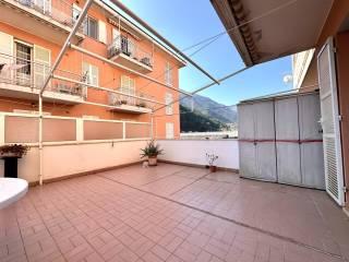 Monolocale via Vittorio Emanuele II, Centro, Toirano — foto 9 di 28