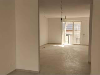 Appartamento ottimo stato, secondo piano, Centro, Tolentino — foto 3 di 19