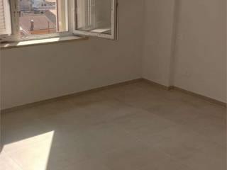 Appartamento ottimo stato, secondo piano, Centro, Tolentino — foto 2 di 19
