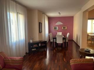 Villa unifamiliare, ottimo stato, 164 m², Centro, Casina