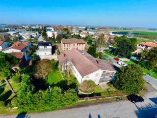 Villa bifamiliare via Martiri della Libertà 101, Massa Lombarda — foto 16 di 52