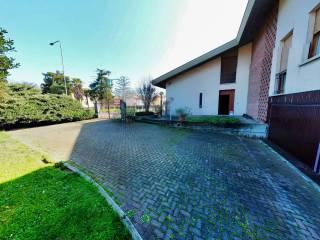Villa bifamiliare via Martiri della Libertà 101, Massa Lombarda — foto 20 di 52
