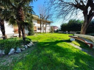 Villa bifamiliare via Martiri della Libertà 101, Massa Lombarda — foto 26 di 52