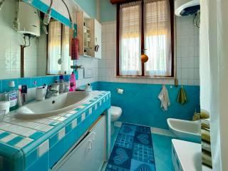 Villa bifamiliare via Martiri della Libertà 101, Massa Lombarda — foto 31 di 52