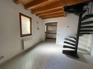 Terratetto unifamiliare 90 m², Centro, Bagnolo Cremasco — foto 12 di 21