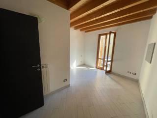 Terratetto unifamiliare 90 m², Centro, Bagnolo Cremasco — foto 6 di 21