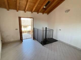 Terratetto unifamiliare 90 m², Centro, Bagnolo Cremasco — foto 3 di 21