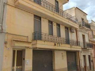 Terratetto unifamiliare 180 m², buono stato, Centro, Comiso