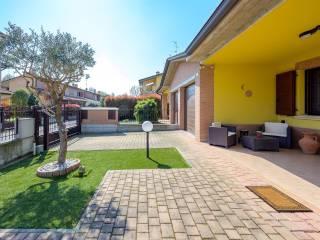 Villa unifamiliare via Antonello da Messina, Pieve Modolena, Reggio Emilia — foto 9 di 116