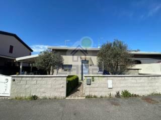 Terratetto unifamiliare via fratelli manfredi, Centro, Boretto — foto 14 di 20