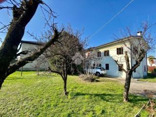 Terratetto unifamiliare via Monte Grappa 12, Centro, Caerano di San Marco — foto 2 di 15