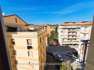 Appartamento ottimo stato, quarto piano, Ascoli Piceno — foto 15 di 38