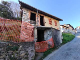 Rustico 150 m², Massino Visconti — foto 2 di 3