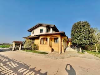 Villa bifamiliare, ottimo stato, 435 m², Fossano — foto 15 di 42