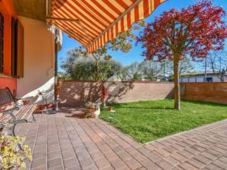 Villa a schiera via Aldo Moro, Centro, Poggio Renatico — foto 3 di 39