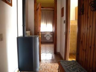 Villa bifamiliare via Monfalcone 5, Origgio — foto 3 di 46