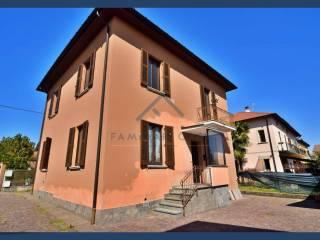 Villa unifamiliare via Napoli, Centro, Azzate — foto 4 di 41