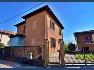 Villa unifamiliare via Napoli, Centro, Azzate — foto 10 di 41