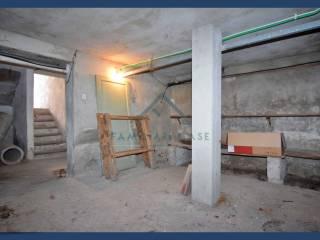 Villa unifamiliare via Napoli, Centro, Azzate — foto 35 di 41
