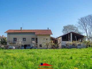 Cascina Strada Raffo 32, Busca