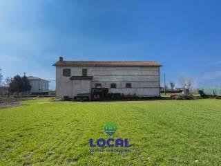 Rustico via Roero 131, Ronchi, Cuneo