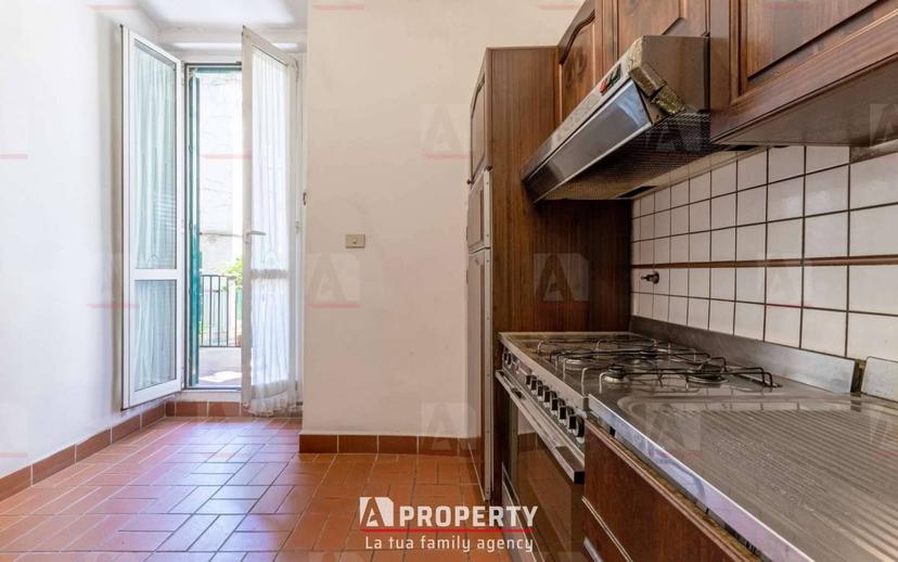 Quadrilocale via dei Cappellari 14, Campo de' Fiori, Roma