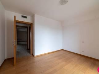 Appartamento via Dante Alighieri, Centro, Brugnera — foto 4 di 30