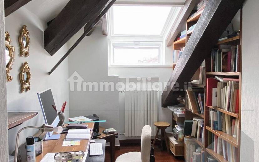 Mansarda via Sesone 37, Centro, Borgosesia — foto 4 di 40
