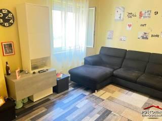 Quadrilocale via Padova, Centro, Villa San Giovanni — foto 13 di 15