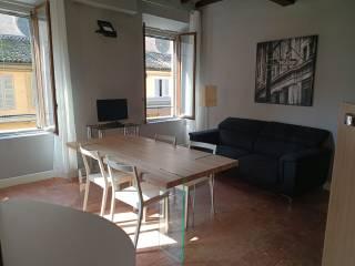 Bilocale ottimo stato, primo piano, Centro Storico, Reggio Emilia — foto 3 di 5
