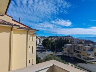 Appartamento via Jan Palach 54, Centro, Vibo Valentia — foto 3 di 19