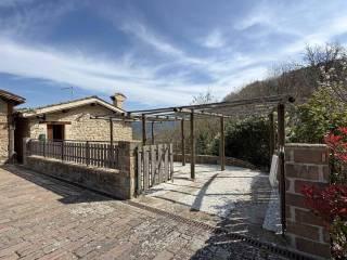 Terratetto unifamiliare via Isola di Valfornace, Valfornace — foto 17 di 32