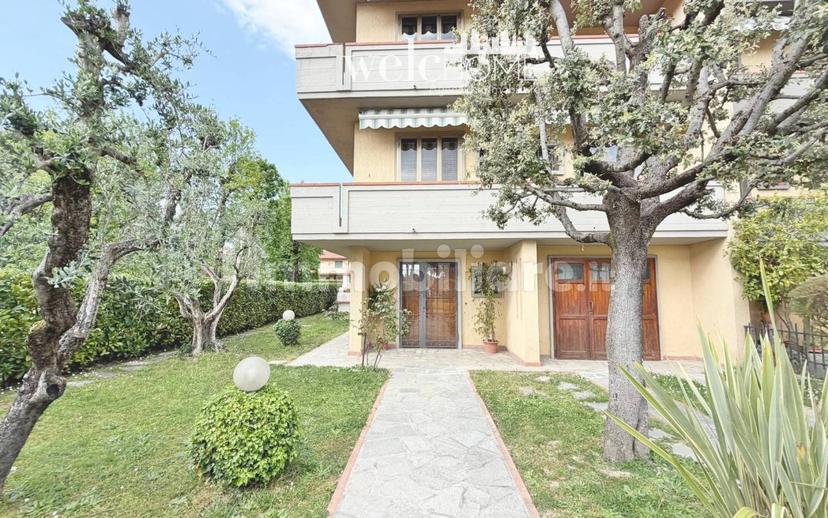 Villa a schiera via Tommaso Campanella, Centro, Campi Bisenzio — foto 13 di 39