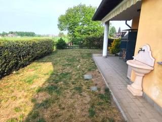 Trilocale piazzale Trattati di Roma 7, Mozzate — foto 10 di 19