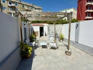 Villa unifamiliare via Giardini, Villanova, Cagliari — foto 16 di 20