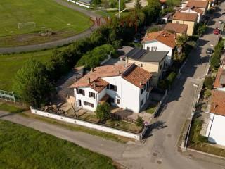 Terratetto unifamiliare 275 m², buono stato, Centro, Alfonsine — foto 2 di 33