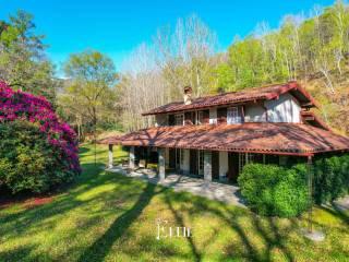 Villa unifamiliare via Resiga, Bracchio, Mergozzo