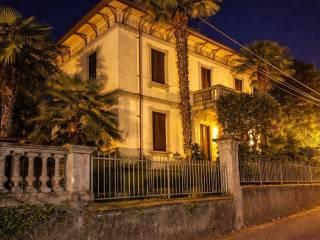 Villa unifamiliare via V. De Bernardi 8, Centro, Lesa