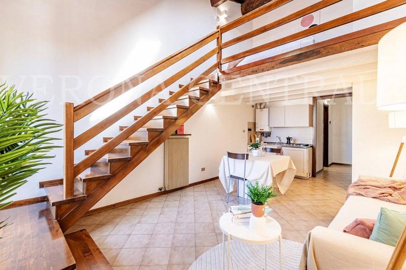 Loft via San Francesco, Veronetta, Verona — foto 2 di 19