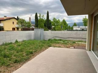 Villa bifamiliare via Giorgio Gaber, Centro, Bassano del Grappa — foto 8 di 29