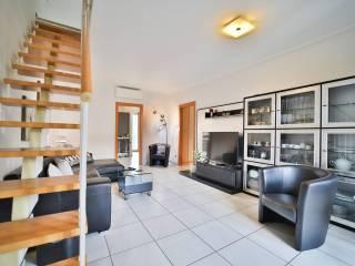 Quadrilocale via Resegone 9, Centro, Lomagna — foto 4 di 37