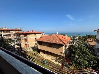 Appartamento in villa via Giacomo Matteotti, Centro, Falconara Marittima — foto 3 di 20