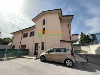Trilocale via Colle Delle Api, Zona Industriale, Campobasso — foto 5 di 11
